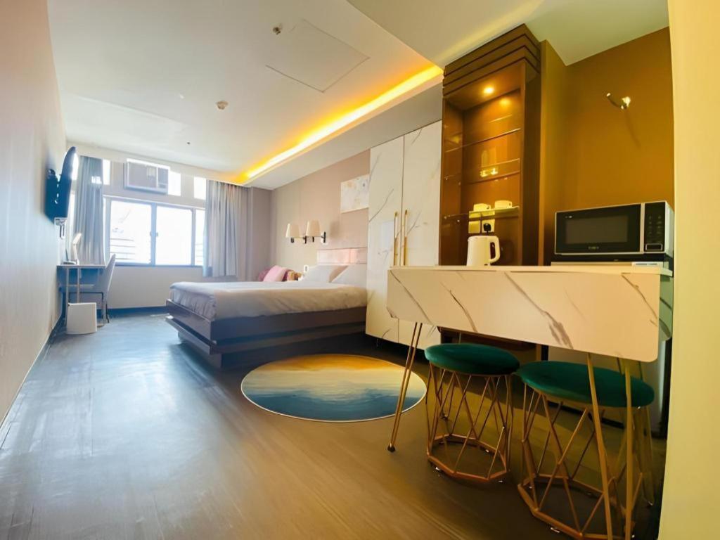 Sunny Day Hotel, Mong Kok Гонконг Экстерьер фото