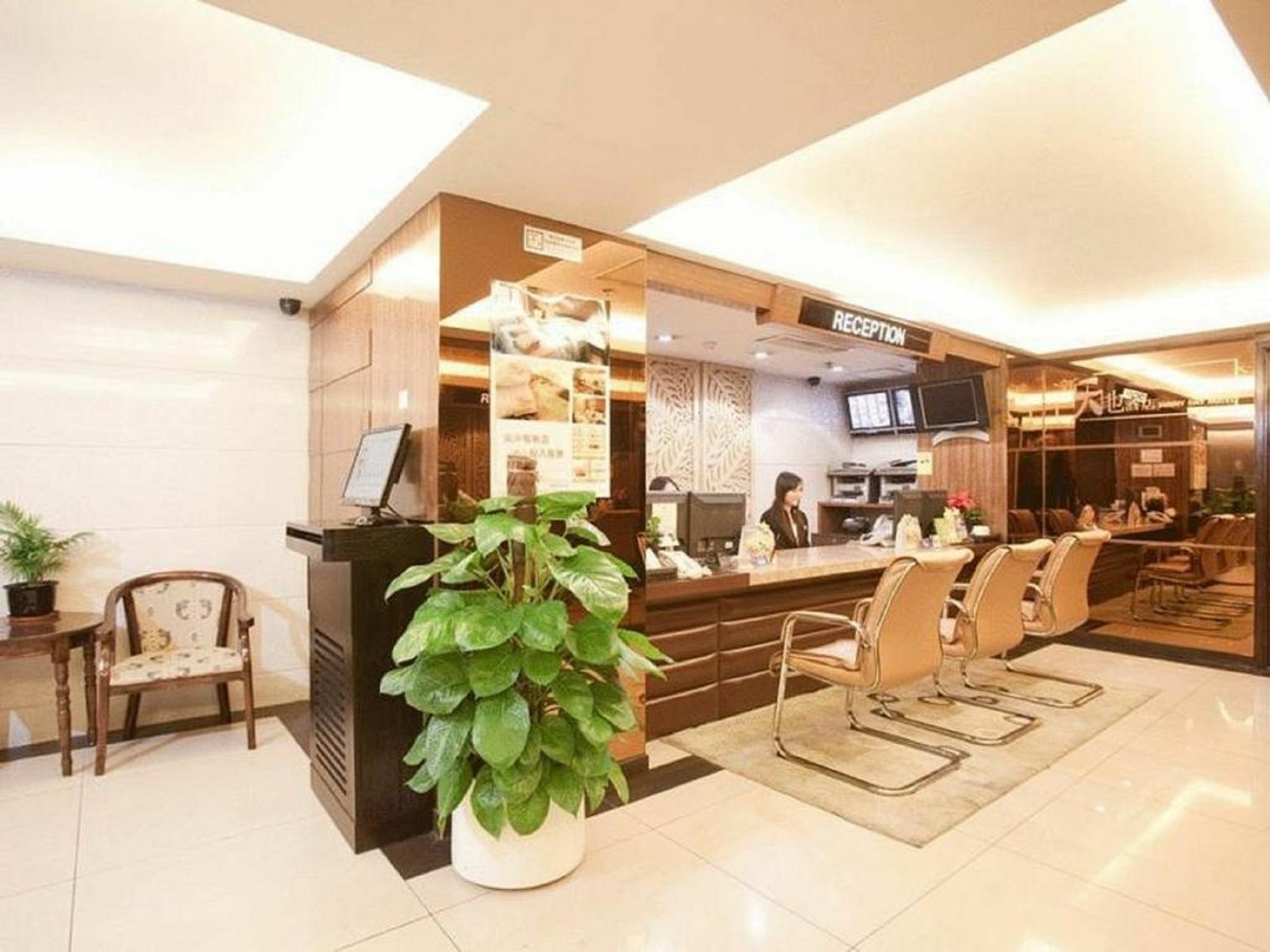 Sunny Day Hotel, Mong Kok Гонконг Экстерьер фото